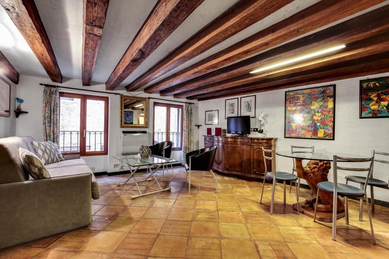 Canal View Suite In Rialto By Wonderful Italy 베니스 외부 사진