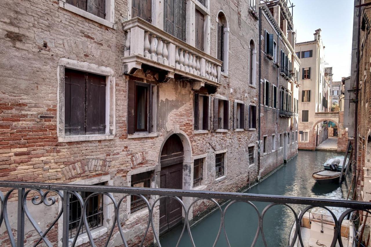 Canal View Suite In Rialto By Wonderful Italy 베니스 외부 사진