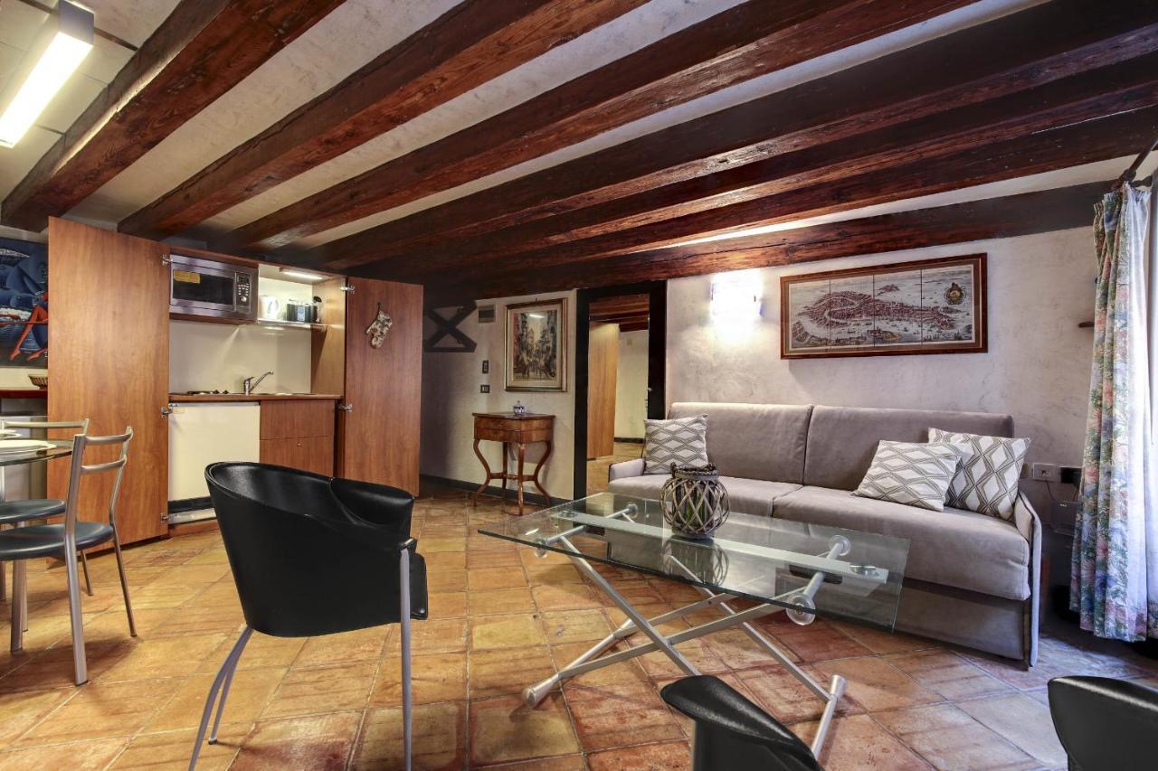 Canal View Suite In Rialto By Wonderful Italy 베니스 외부 사진