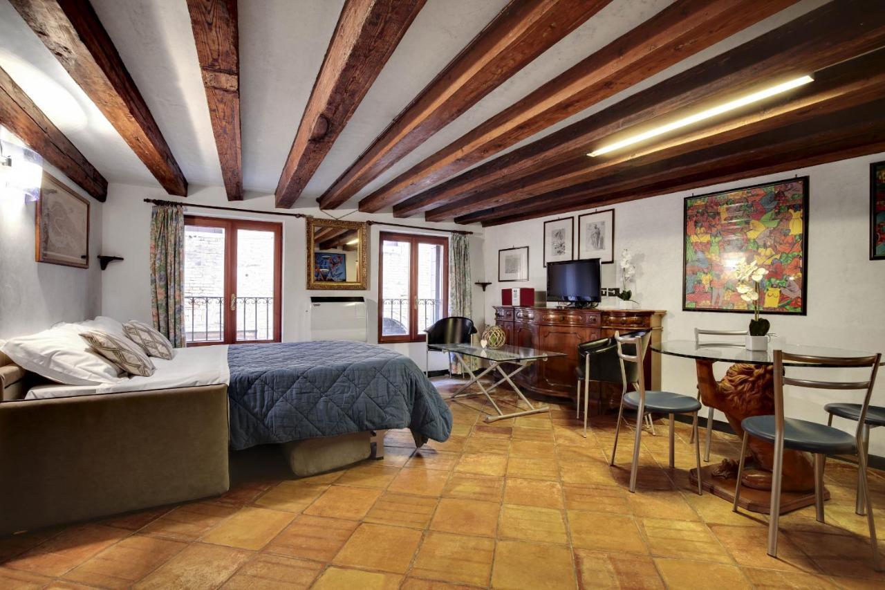 Canal View Suite In Rialto By Wonderful Italy 베니스 외부 사진